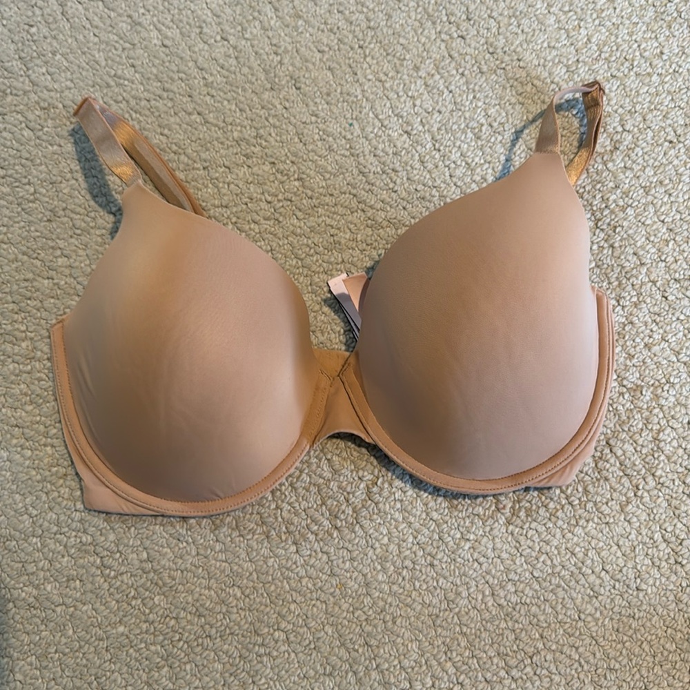 Victoria secret t-shirt bra